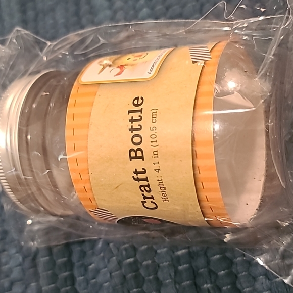 6 Crafter's Square Craft bottles - Picture 2 of 5